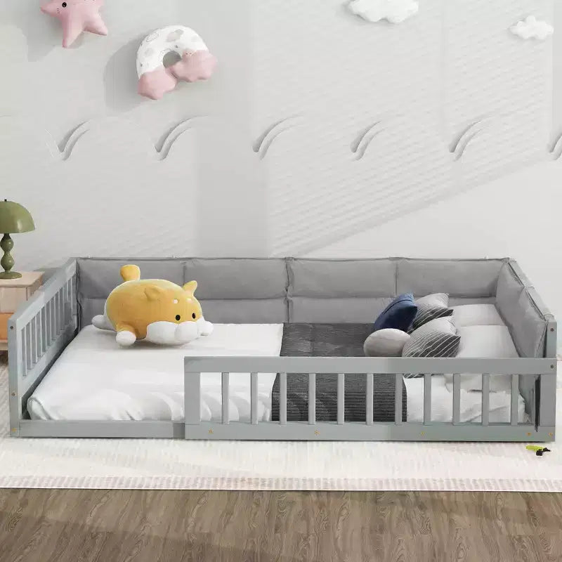 Letto a terra per bambini Full Size con recinzione di sicurezza e cuscino imbottito – Capacità 270 kg, nessuna rete a molle necessaria
