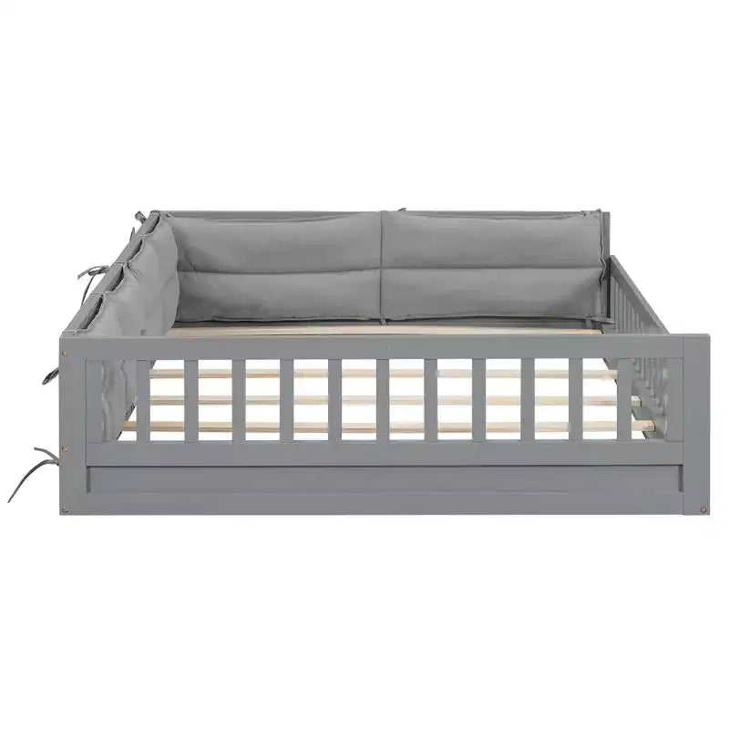 Letto a terra per bambini Full Size con recinzione di sicurezza e cuscino imbottito – Capacità 270 kg, nessuna rete a molle necessaria