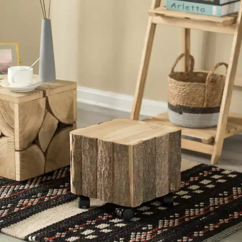 Sgabello quadrato in legno naturale con ruote - Accento rustico per interni ed esterni